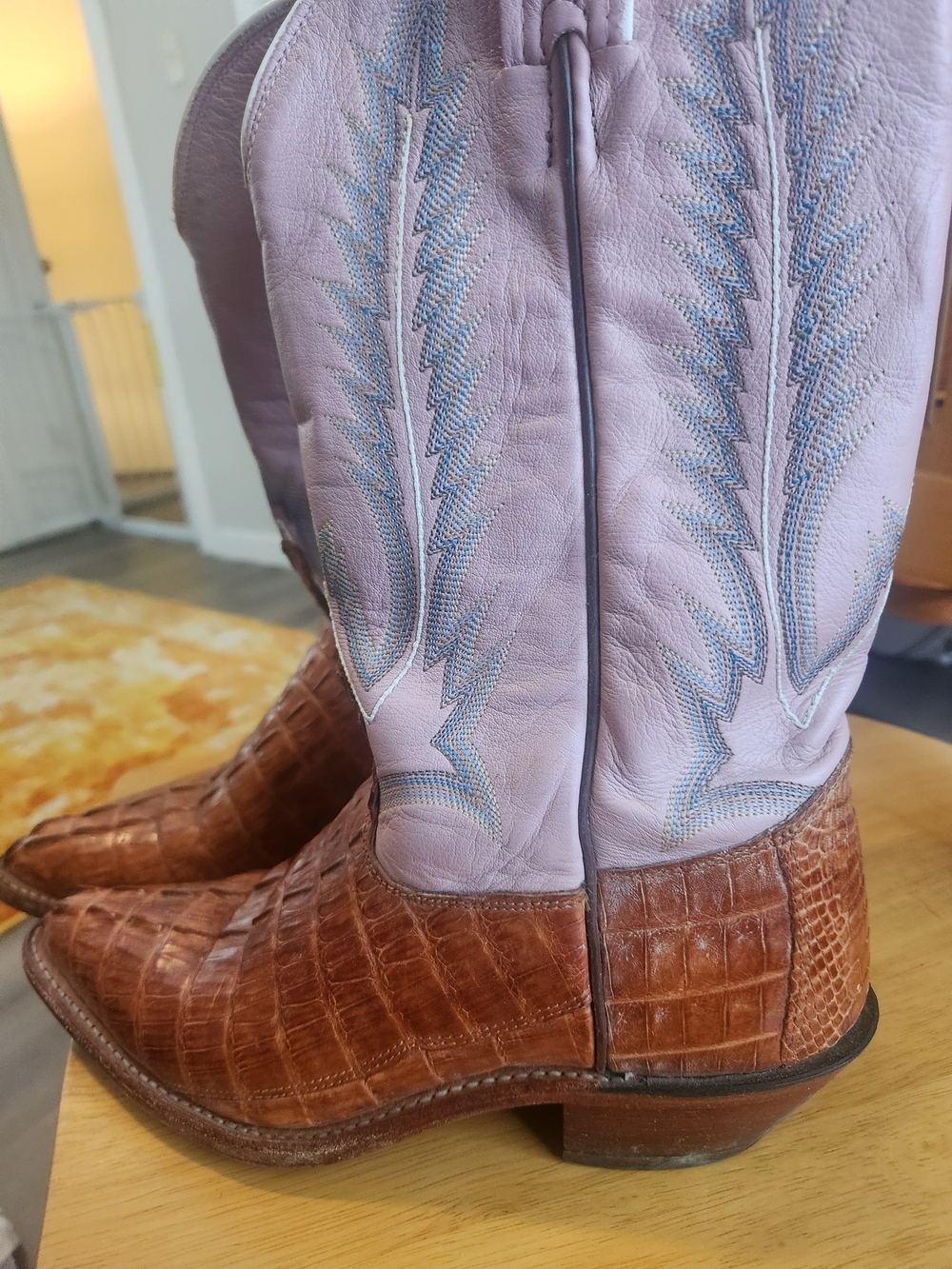 TONY LAMA VINTAGE WOMEN's Caiman Boots - Picture 6 of 7